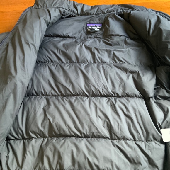 Patagonia Large Women Down Jacket Graphite - Picture 7 of 15